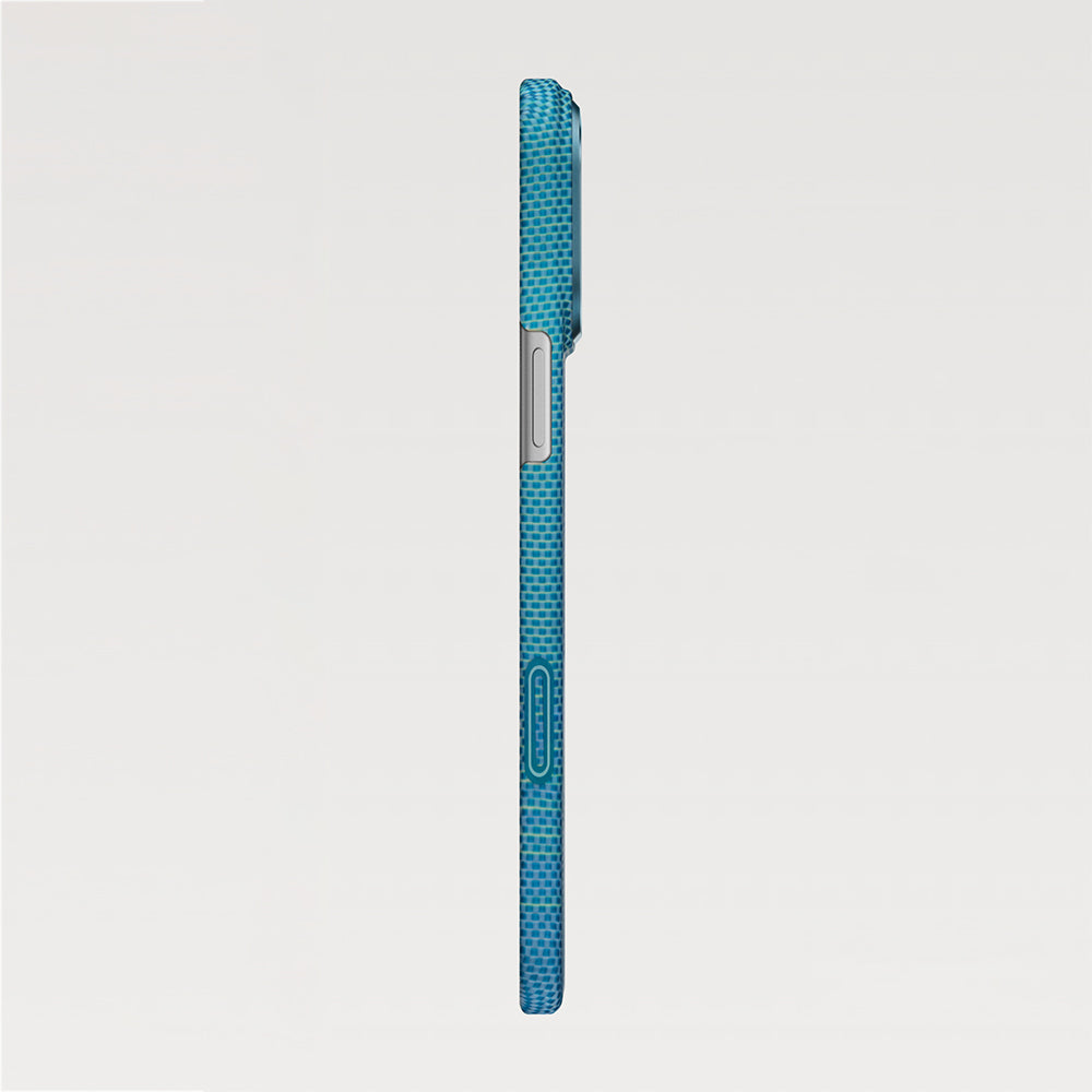 Pitaka Glints of Gold Ultra Slim Serisi iPhone 17 Pro Max M-safe Şarj Özellikli Aramid Fiber Kılıf