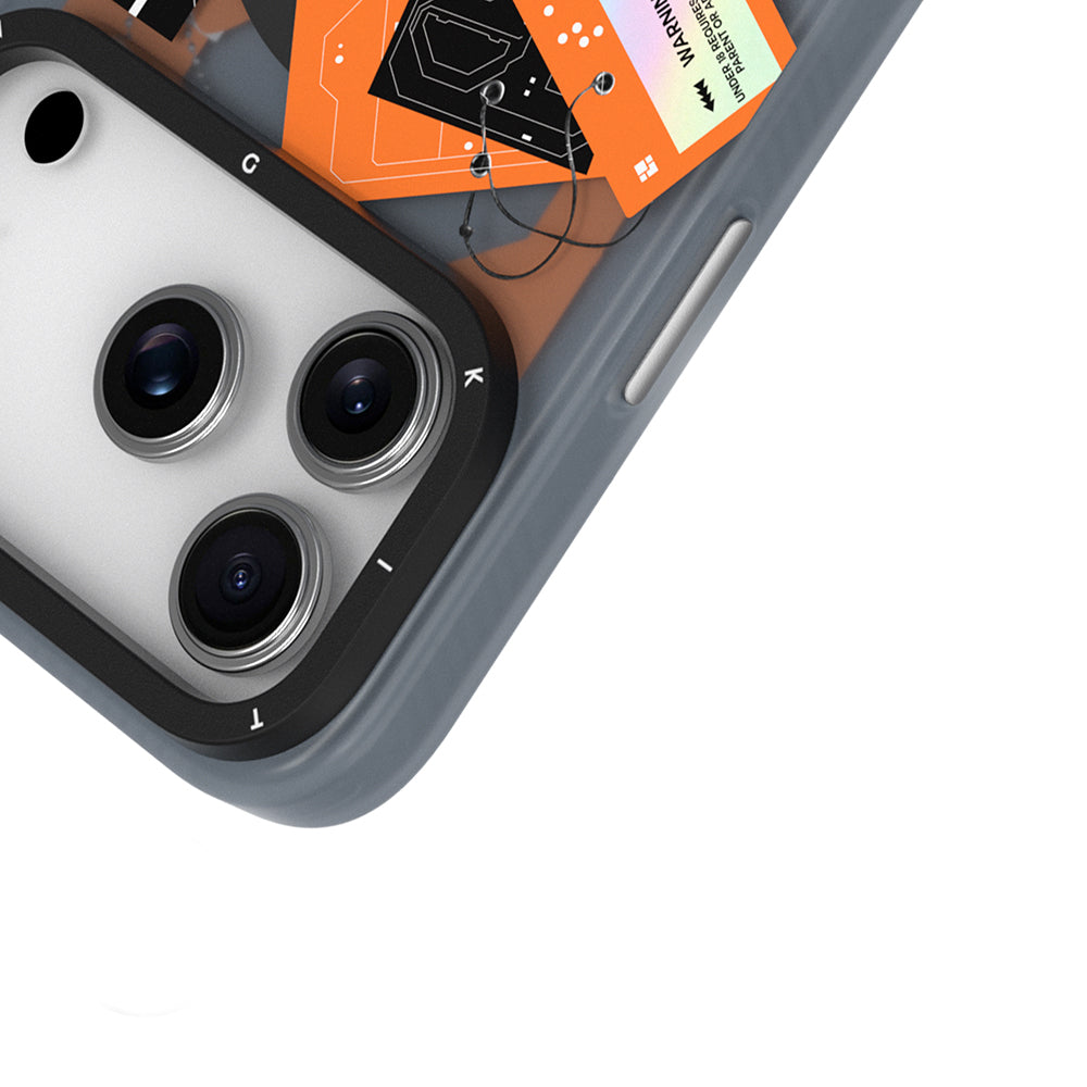 Youngkit Different Dimension Serisi iPhone 17 Pro Max M-Safe Şarj Özellikli Telefon Kılıfı