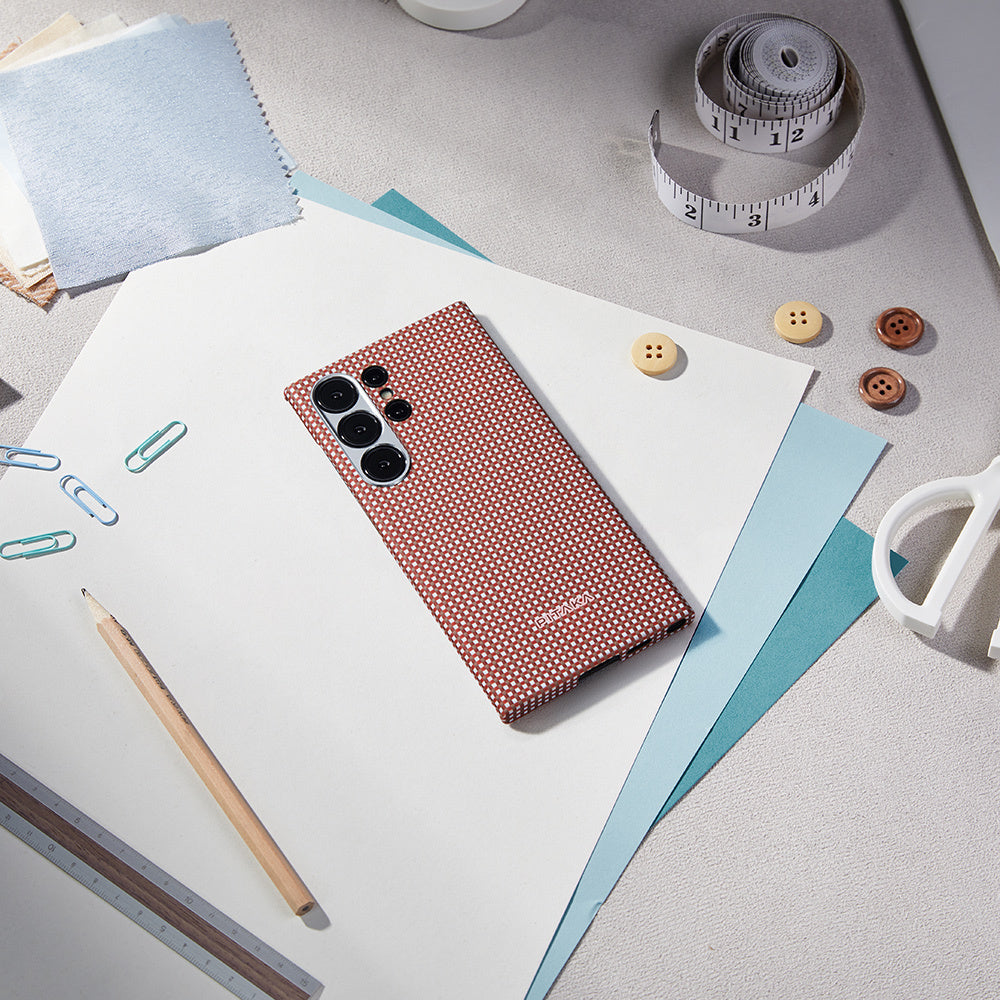 Pitaka Ultra-Slim Classic Serisi Galaxy S24 Ultra M-safe Şarj Özellikli 1500D Aramid Fiber Bonfire Kılıf