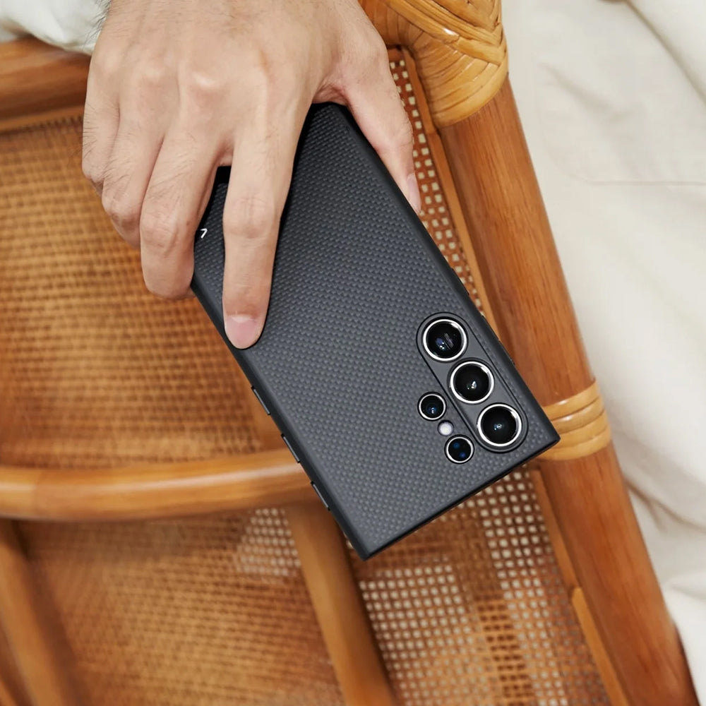 Pitaka PinButton Serisi Galaxy S24 Ultra M-safe Şarj Özellikli Aramid Fiber 3 Fonksiyon Butonlu Kılıf