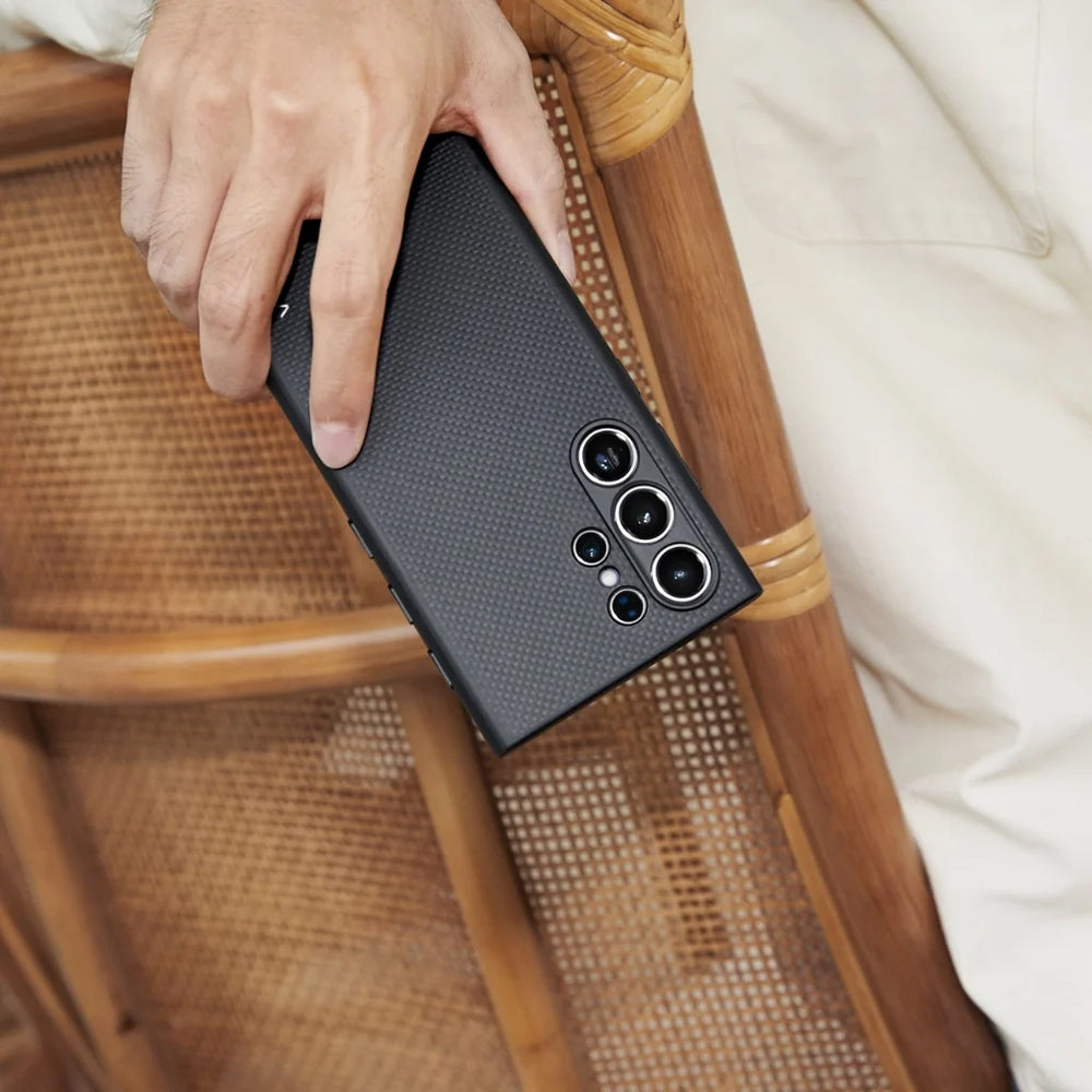 Pitaka PinButton Serisi Galaxy S24 Ultra M-safe Şarj Özellikli Aramid Fiber 3 Fonksiyon Butonlu Kılıf