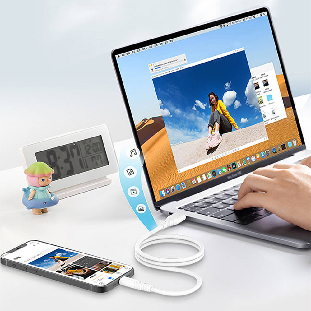 Recci RTC-P09CL Silicone Serisi 20W Hızlı Şarj Özellikli Type-C To Lightning PD  1.5 Metre Şarj Kablosu