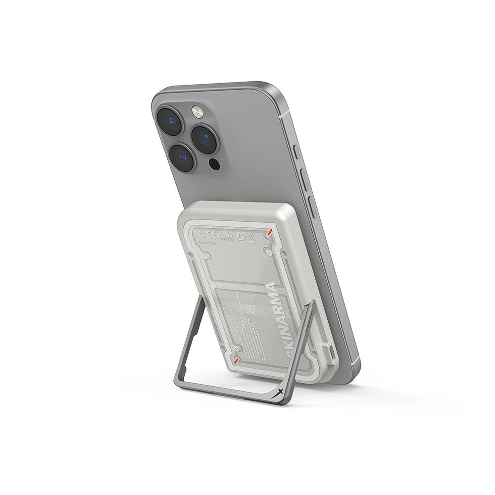 Skinarma Nexus Mecha Kablosuz ve PD Hızlı Şarj Özellikli Metal Standlı 20W 5000mAh Taşınabilir Powerbank