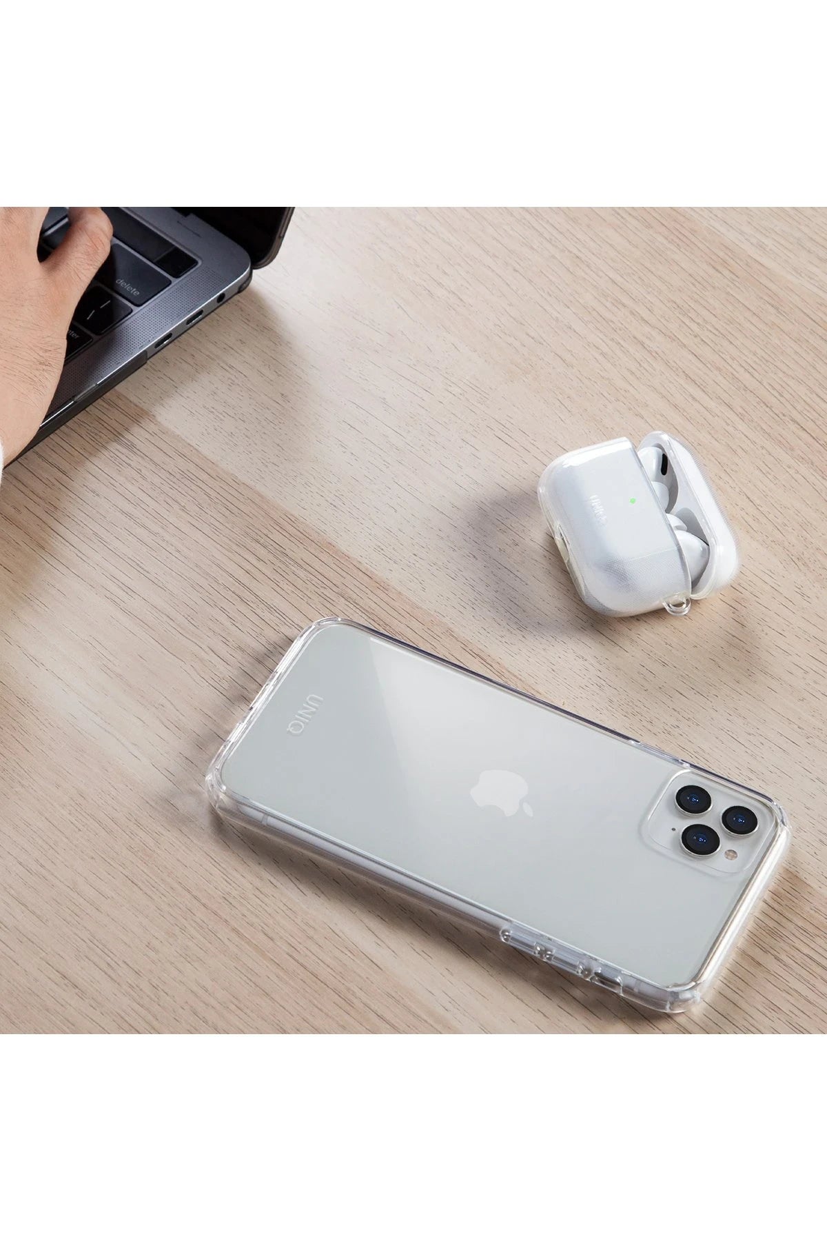 Uniq Airpods 3 (3.nesil) Glase Silikon Kılıf