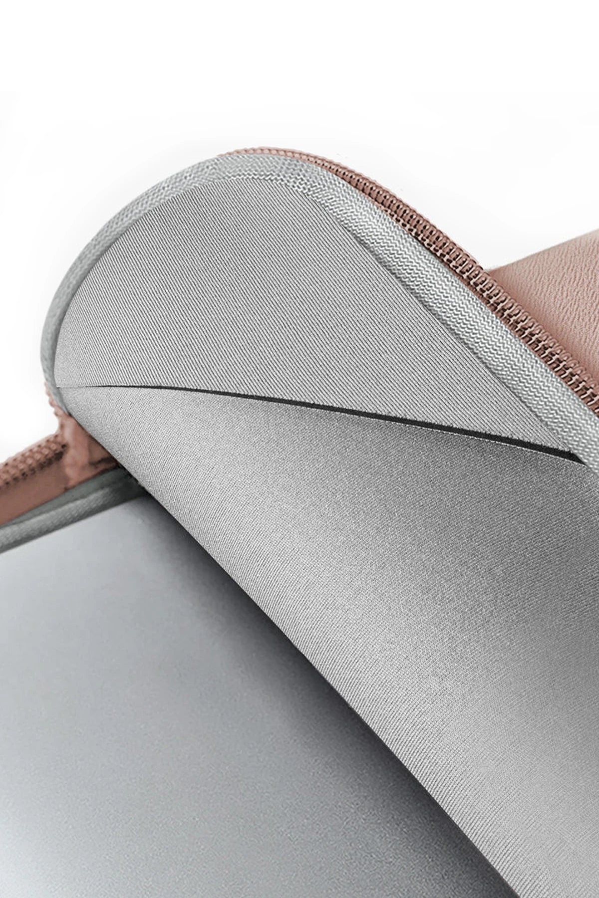 Uniq Cyprus Su Geçirmez Neopren Kumaş 14inç Laptop Çanta