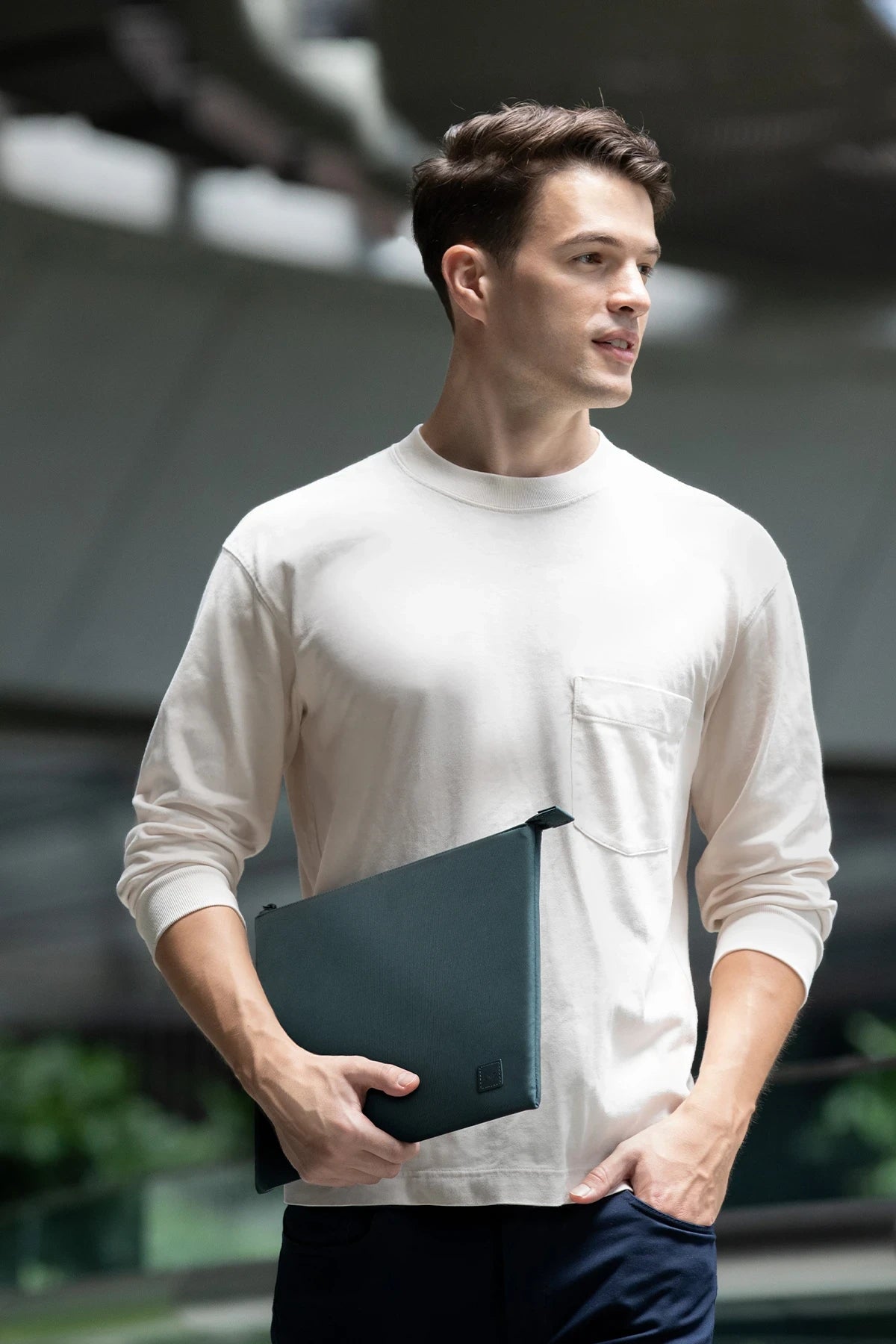Uniq Lyon Su Geçirmez Rpet Kumaş 16inç Laptop Çanta