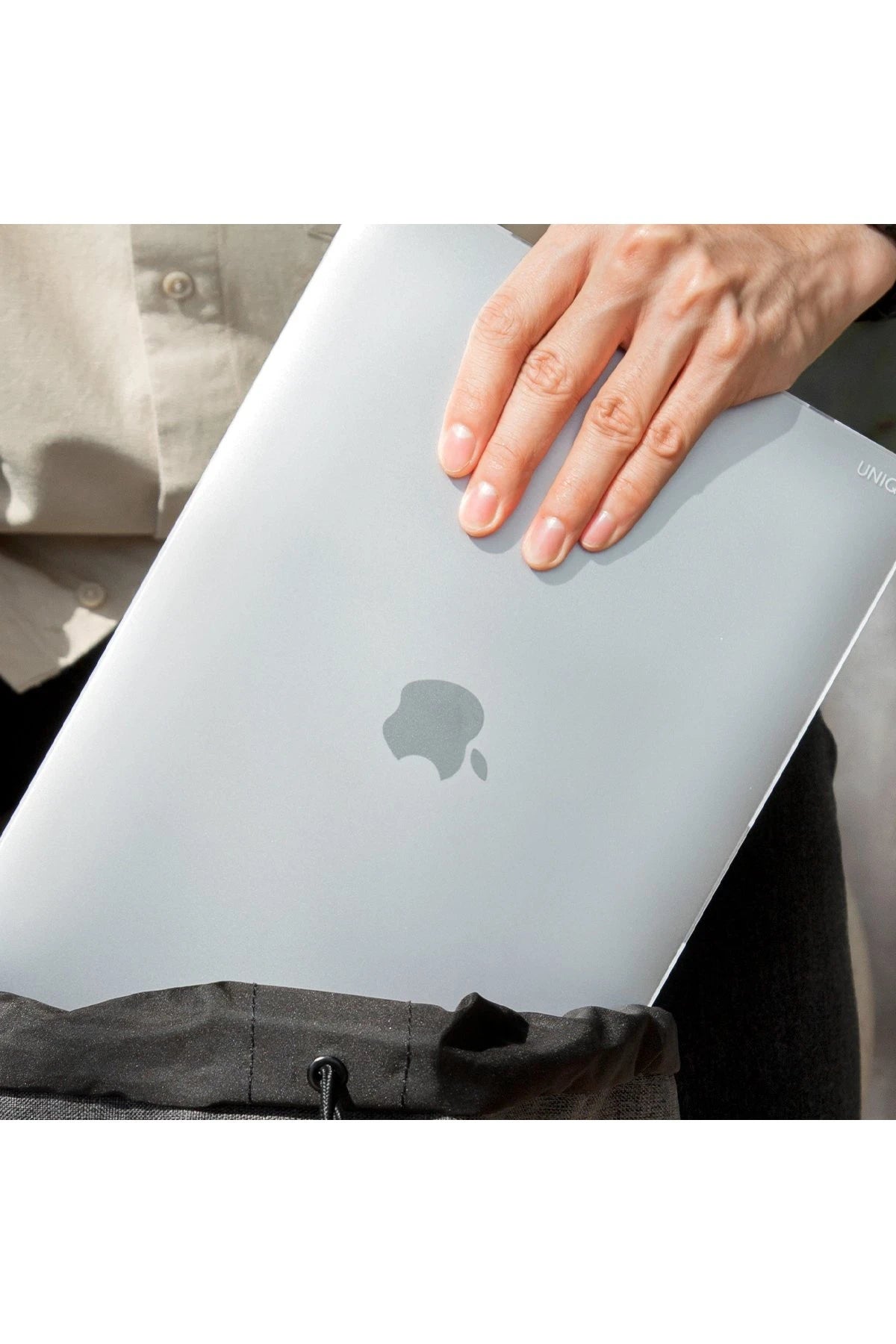 Uniq Macbook Pro 14 (2021) Claro Mat Macbook Kapak