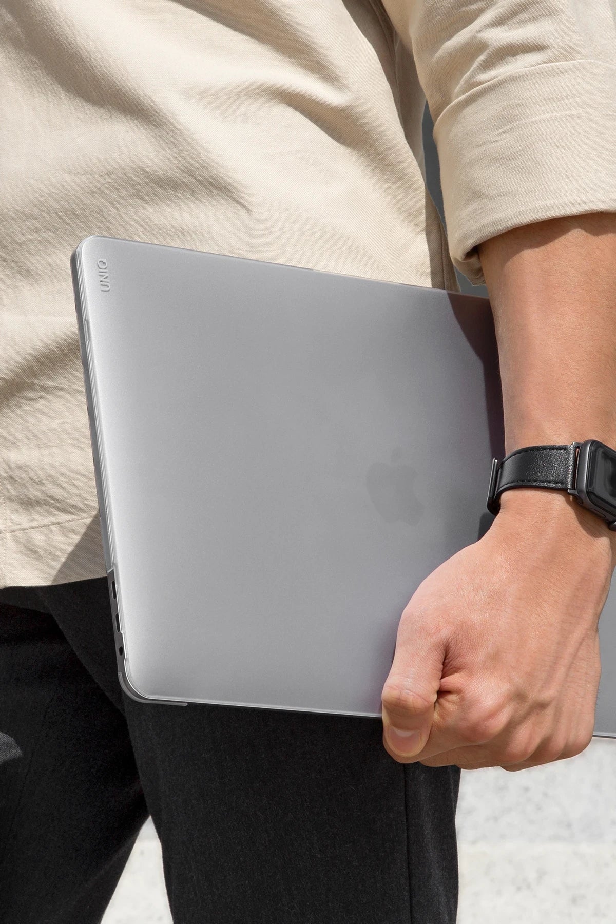 Uniq Macbook Pro 14 (2024) Vero Macbook Kapak
