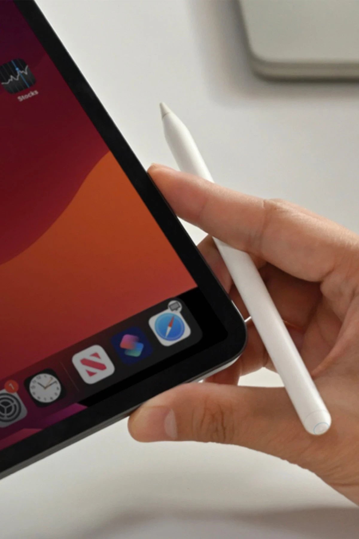 Uniq Pixo Pro iPad için Kablosuz Şarjlı Dokunmatik Kalem