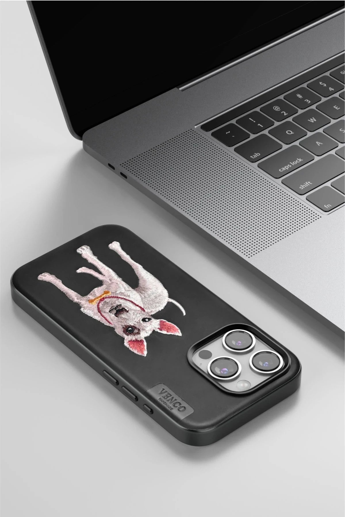 Venco iPhone 15 Pro Perma Desenli Telefon Kılıfı